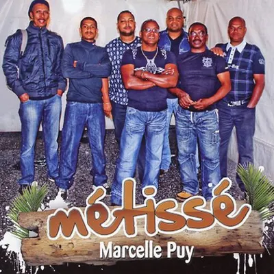 Pochette — Marcelle Puy