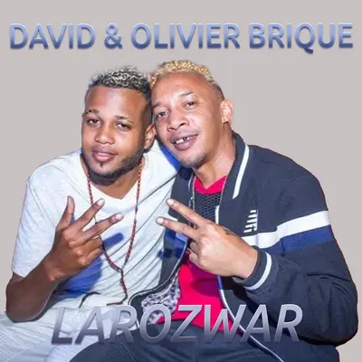 Pochette — Larozwar